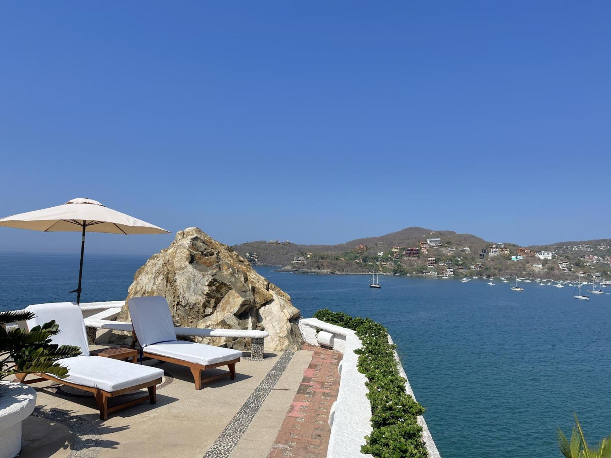 Villa De La Roca Zihuatanejo Exterior foto