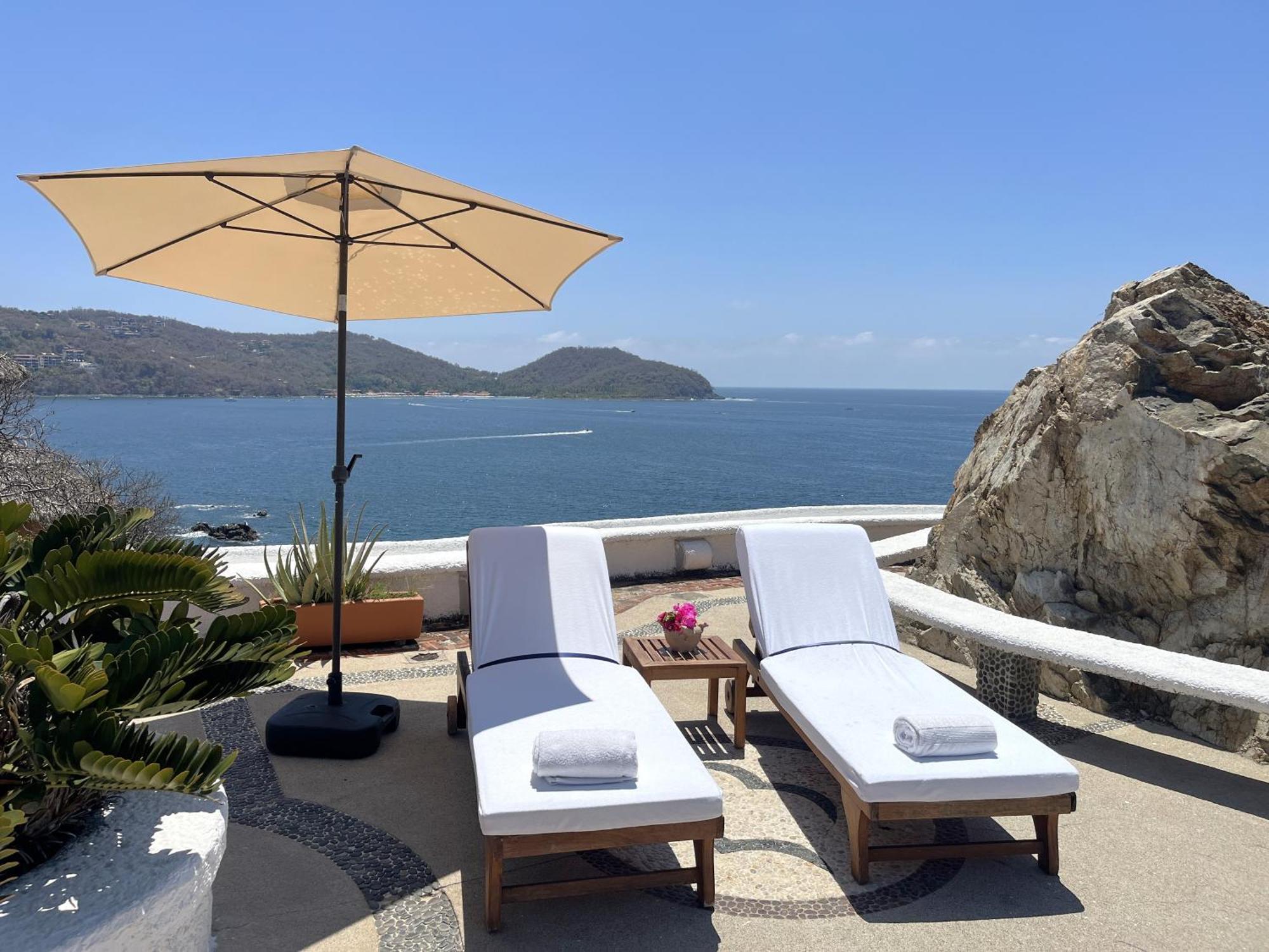 Villa De La Roca Zihuatanejo Exterior foto