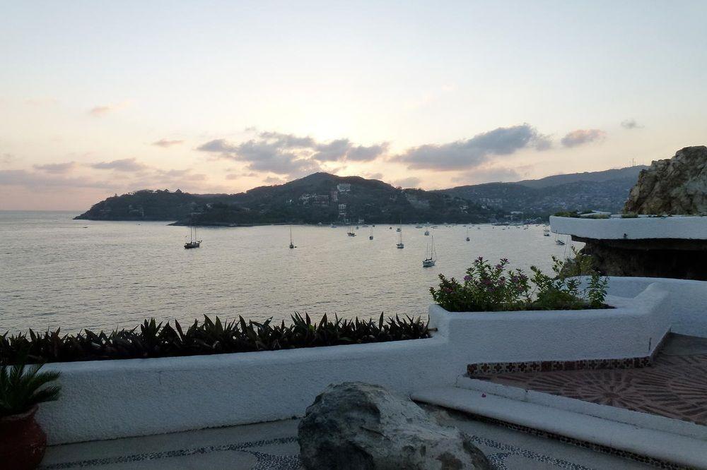 Villa De La Roca Zihuatanejo Exterior foto
